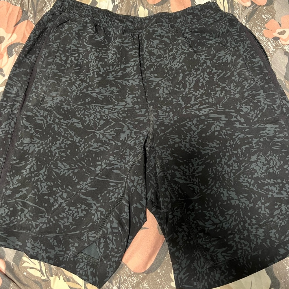 Lululemon athletic shorts - Men size M
